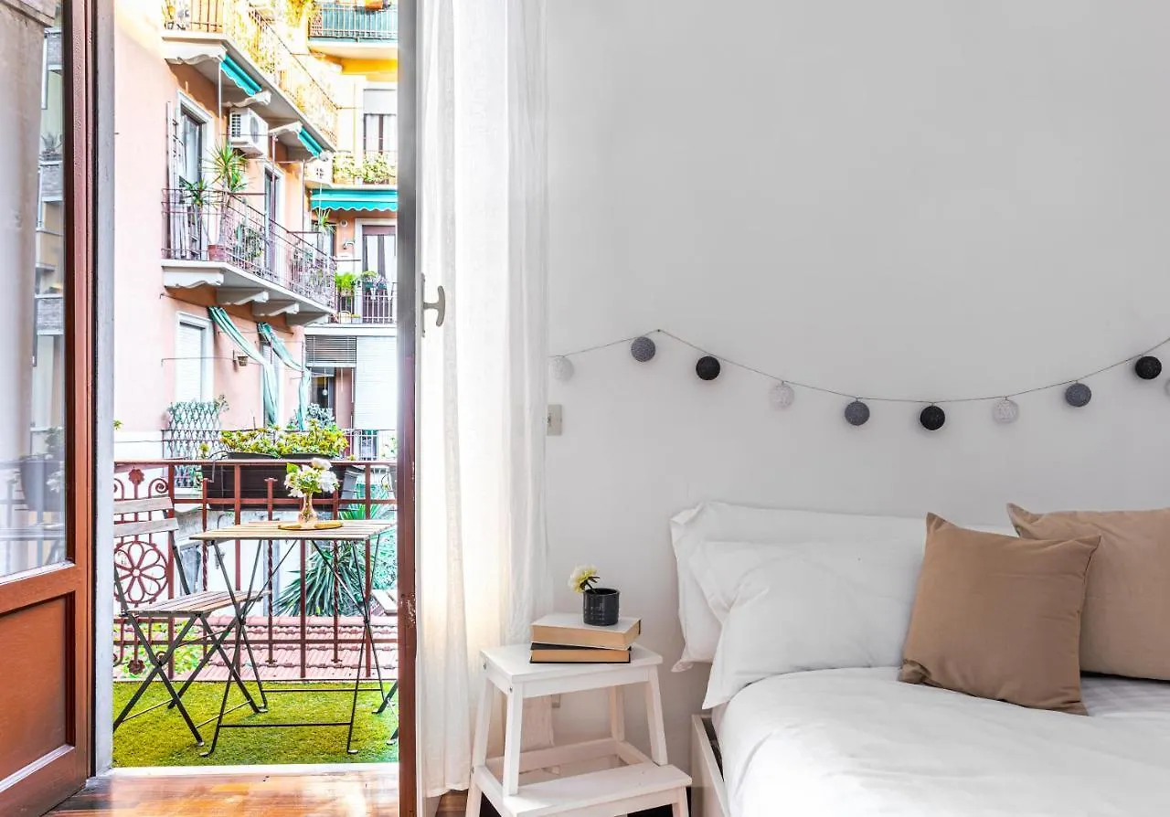 Altido Lovely Studio With Balcony In Milan Apartment